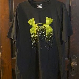 Mens XL under armour T-shirt!